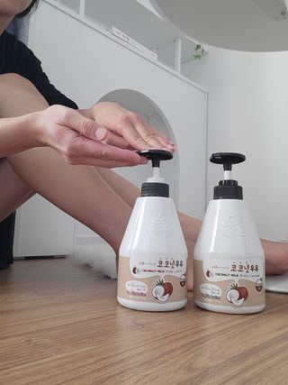 [과일나라] 피부가 마시는 코코넛우유 바디클렌저&바디로션 — 4점을 준 리뷰어가 2022년 3월 올린 사용 사진