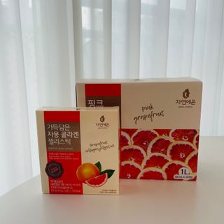 자연에온 핑크 자몽 착즙 100mL 10개입 1BOX +가 득담은 자몽 콜라겐 젤리스틱 1BOX — 5점을 준 리뷰어가 2021년 7월 올린 사용 사진