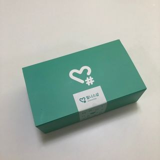 힐니스북 [힐마이넥]   거북목 통증완화를 위한 휴대용 목 안마기 — 5점을 준 리뷰어가 2022년 12월 올린 사용 사진