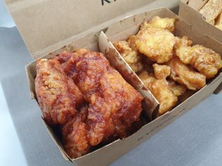 [교촌치킨 영등포역점] 치킨 메뉴 중 택1 — 5점을 준 리뷰어가 2021년 1월 올린 사용 사진
