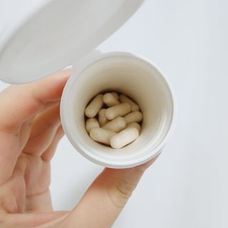 라엘 밸런스 3종 (질 건강 리스펙타 프로바이오틱스, 월경케어 보라지유, 요로건강 크랜베리) 랜덤 증정 1개 — 5점을 준 리뷰어가 2022년 12월 올린 사용 사진