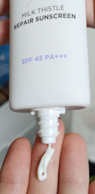 바노바기 코스메틱 바노바기 밀크씨슬 리페어 시카 선스크린 플러스 50ml — 5점을 준 리뷰어가 2023년 3월 올린 사용 사진