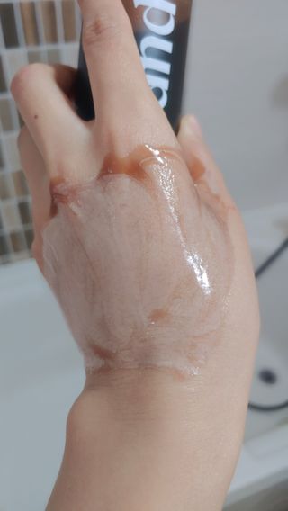 헤어플러스 콴디 플러피 클라우드 버블 팩 클렌저 — 4점을 준 리뷰어가 2021년 5월 올린 사용 사진