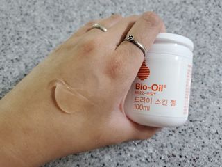 바이오오일 [바이오-오일] 드라이 스킨 젤 100ml — 5점을 준 리뷰어가 2021년 9월 올린 사용 사진