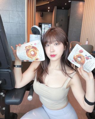 CJ올리브영 베리 & 체리 프로틴 베이글칩 / 치즈 & 복숭아 프로틴 베이글칩 — 5점을 준 리뷰어가 2023년 4월 올린 사용 사진