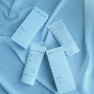 보타니티 촉촉수분자차 아쿠아핏 선 에센스 50ml + 보송톤업자차 징크 선 로션 50ml SPF50+ PA++++ (4/25) — 5점을 준 리뷰어가 2022년 5월 올린 사용 사진