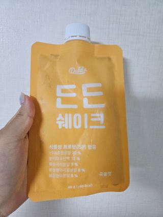 [덜다] 든든 식물성 단백질 쉐이크 40g X 7입 (곡물/딸기) — 5점을 준 리뷰어가 2023년 7월 올린 사용 사진