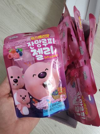 [팔도] 잔망루피젤리 믹스베리맛 42g 8개 — 5점을 준 리뷰어가 2022년 1월 올린 사용 사진
