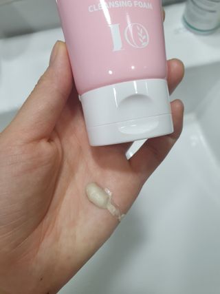 IO 아이오 오늘도 넌 예뻐 - 데일리딥 클렌징폼 — 5점을 준 리뷰어가 2021년 3월 올린 사용 사진
