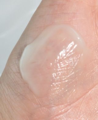랑벨 랑바이오 블랙 시카 크림 50ml(블랙비 프로폴리스, 시카 4종, 판테놀 10 함유) — 5점을 준 리뷰어가 2022년 6월 올린 사용 사진