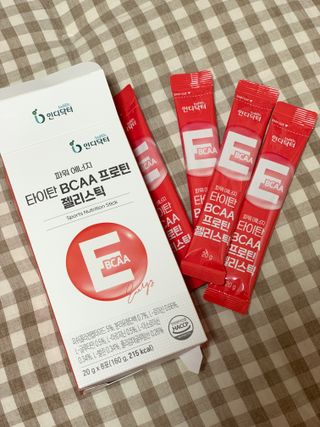 [인디닥터] 타이탄 BCAA 프로틴 젤리스틱 — 4점을 준 리뷰어가 2022년 4월 올린 사용 사진