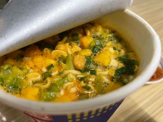 NISSIN 닛신 컵누들  4종 - 씨푸드오리지날, 씨푸드 스파이시, 씨푸드 커리, 씨푸드 XO소스 — 5점을 준 리뷰어가 2022년 4월 올린 사용 사진