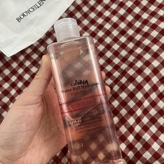 [바디셀런스] 속보습+사용감+향 모두 잡은 / 세라드린 속보습 핑크토너 300ml — 5점을 준 리뷰어가 2022년 2월 올린 사용 사진