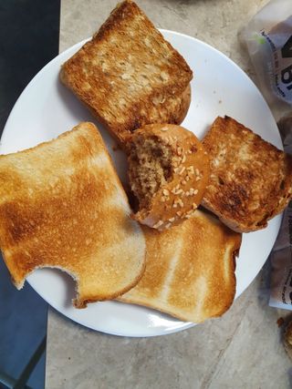 롯데제과 Vbread 포카치아식빵1개 + 미니식빵 1개 + 머핀 2개 세트 — 5점을 준 리뷰어가 2021년 9월 올린 사용 사진