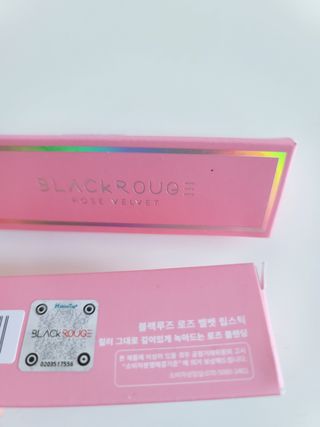 [블랙루즈] 로즈 벨벳 립스틱 택1+랜덤1 — 5점을 준 리뷰어가 2020년 12월 올린 사용 사진