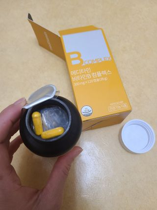 메디타민 비타민B 컴플렉스 — 5점을 준 리뷰어가 2021년 11월 올린 사용 사진