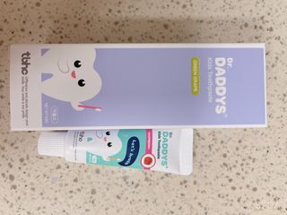 닥터데디스 안심저불소 키즈치약 (라즈베리, 청포도향 중 택 1) 60g +  여행용 미니 치약 15g — 4.5점을 준 리뷰어가 2022년 7월 올린 사용 사진