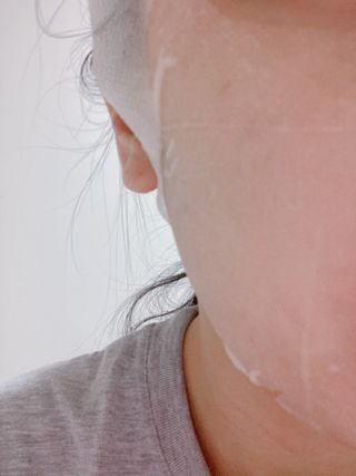 체르엠 그린 케비어 더블워터 마스크팩 5매입  2팩 — 5점을 준 리뷰어가 2021년 11월 올린 사용 사진
