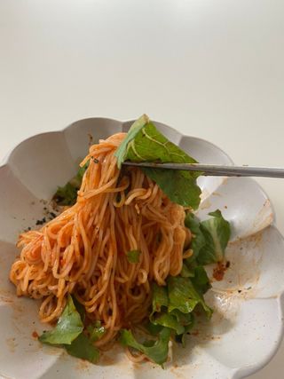 [한면원] 비빔국수 2인분 — 5점을 준 리뷰어가 2022년 8월 올린 사용 사진