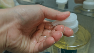 닥터시드 페퍼민트 앤 레몬 비건 비듬케어 쿨 탈모 샴푸 (1000ml) — 4점을 준 리뷰어가 2023년 7월 올린 사용 사진
