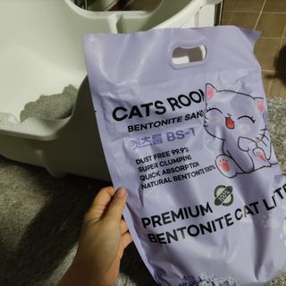겟플렉스 켓플렉스 캣츠룸BS-1 고양이모래 4kg — 5점을 준 리뷰어가 2021년 1월 올린 사용 사진