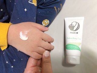mom e 맘이 내추럴 베이비 케어 크림+바디오일 — 5점을 준 리뷰어가 2021년 1월 올린 사용 사진