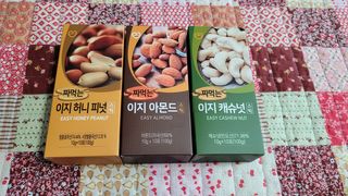 짜먹는 이지견과 짜먹는 이지아몬드, 짜먹는 이지허니피넛, 짜먹는 이지캐슈넛 각 10g X  10포 — 5점을 준 리뷰어가 2021년 2월 올린 사용 사진