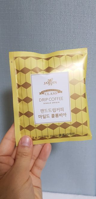 (주)쟈뎅 쟈뎅 클래스 핸드 드립 커피 10P 2종_디카페인 1종+랜덤 플레이버 1종 — 5점을 준 리뷰어가 2021년 4월 올린 사용 사진