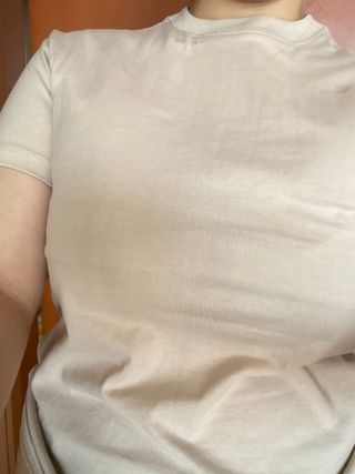 아르보노브라 아르보노 주니어 베이직 반팔 브라 티셔츠 — 3점을 준 리뷰어가 2022년 4월 올린 사용 사진