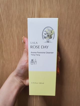 라라로즈데이 시즌2 여성청결제 200ml 아로마 페미민 클렌저, 독일더마인증 — 5점을 준 리뷰어가 2021년 9월 올린 사용 사진