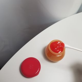 [후르디아] 올리브영 꿀과즙 립밤 2종 (블루베리/석류) — 5점을 준 리뷰어가 2021년 11월 올린 사용 사진