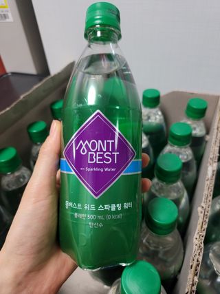 몽베스트 Montbest with Sparkling water Plain 20병 — 5점을 준 리뷰어가 2023년 3월 올린 사용 사진