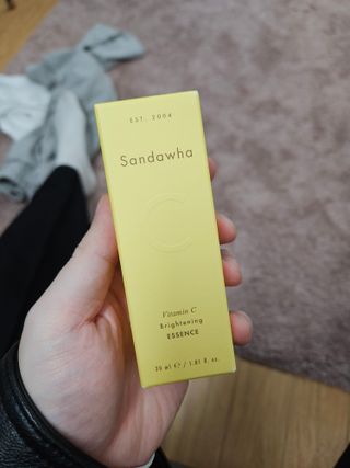 스킨큐어 산다화 비타민c 화이트닝 에센스 30ml — 5점을 준 리뷰어가 2024년 1월 올린 사용 사진