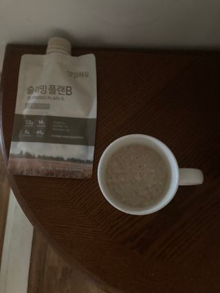 일일하우 슬리밍 플랜B 고소한 귀리맛, 진한 카카오맛 (체중조절식) — 4.5점을 준 리뷰어가 2023년 8월 올린 사용 사진