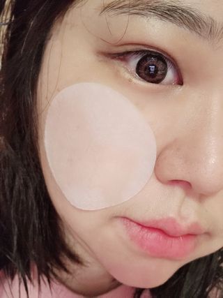 산다화 비타민씨 화이트닝 토너 패드 — 5점을 준 리뷰어가 2023년 9월 올린 사용 사진