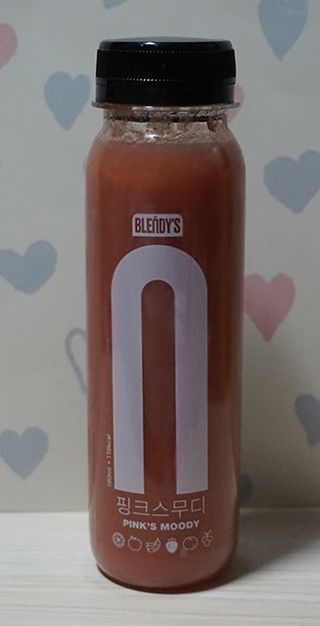 BLENDY'S 핑크 스무디+블론디 스무디 — 5점을 준 리뷰어가 2021년 11월 올린 사용 사진