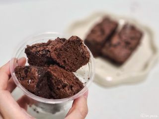 서브큐 오티스 더블초코 브라우니 시트+쿠키 생지 3종(더블 코코아 화이트/화이트 청크/청키초코) — 4점을 준 리뷰어가 2023년 2월 올린 사용 사진