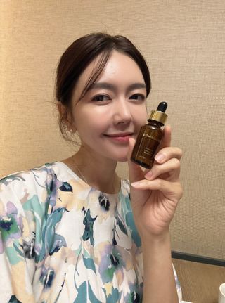스킨큐어 산다화 비타민c 화이트닝 에센스 30ml — 4.5점을 준 리뷰어가 2023년 9월 올린 사용 사진
