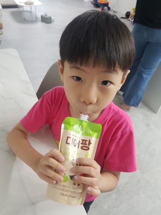 [몸엔용] 우리 아이 건강간식, 달콤한 녹용곤약젤리 디어팡 4종 — 5점을 준 리뷰어가 2021년 8월 올린 사용 사진