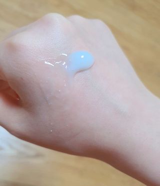 랑벨 수퍼내츄럴 아쿠아 수딩 크림 100ml — 5점을 준 리뷰어가 2022년 4월 올린 사용 사진