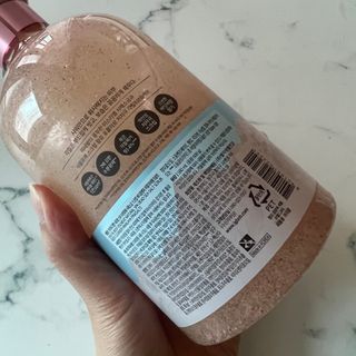 벨먼 내추럴스파 수분광채 스크럽 바디워시 600ml 5종 — 4.5점을 준 리뷰어가 2022년 5월 올린 사용 사진