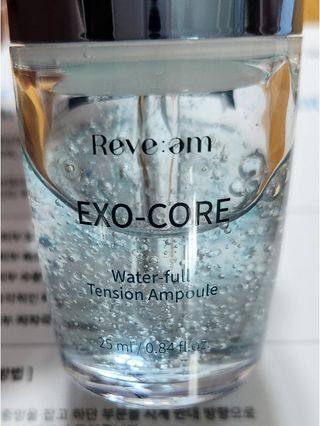 나우 [리브엠] 화해 1등 수분앰플 , 엑소코어 워터풀 텐션 앰플 — 5점을 준 리뷰어가 2023년 6월 올린 사용 사진
