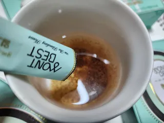 몽베스트 위드더 블랜딩 하우스 _ 얼그레이 블랙티 — 3점을 준 리뷰어가 2022년 12월 올린 사용 사진