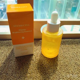 체르엠 스템앤셀 비타민 브라이트닝 에센스 30ml 1개 — 5점을 준 리뷰어가 2022년 4월 올린 사용 사진