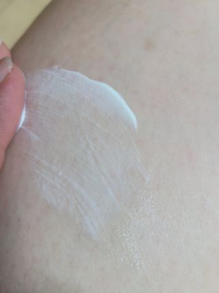 메타포레 12PM  카밍 선스크린 — 5점을 준 리뷰어가 2021년 7월 올린 사용 사진