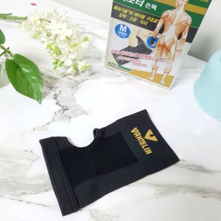반테린서포터 손목 — 5점을 준 리뷰어가 2021년 8월 올린 사용 사진
