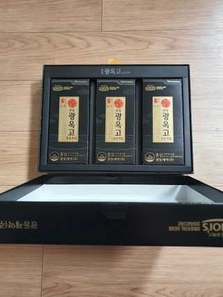 [광동제약] 광동 광옥고 홍삼 본 30포+쇼핑백 증정 — 3점을 준 리뷰어가 2021년 12월 올린 사용 사진