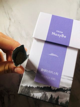 프롬노시베_이너뷰티 올데이 리지 스틱 — 5점을 준 리뷰어가 2021년 4월 올린 사용 사진
