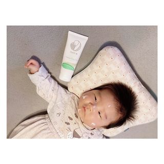 mom e 맘이 내추럴 베이비 케어 크림+바디오일 — 5점을 준 리뷰어가 2021년 1월 올린 사용 사진