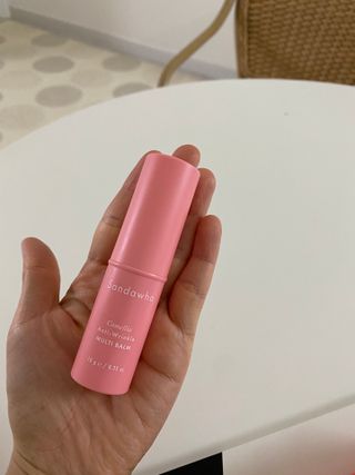 스킨큐어 산다화 카멜리아 안티 링클 멀티밤 — 3.5점을 준 리뷰어가 2022년 11월 올린 사용 사진